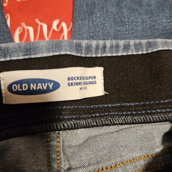 Old Navy Rockstar Jeggings. Size Small. Very Good condition. - Picture 3 of 3